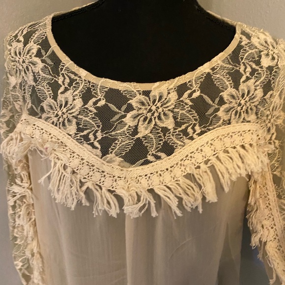 Beautiful Boho Handmade Boutique Lace Top - Picture 6 of 6